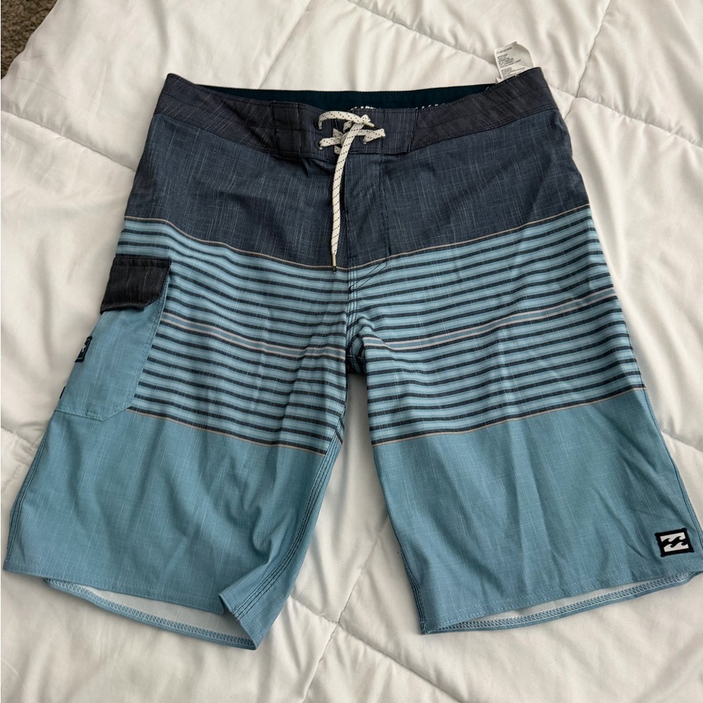 Billabong Men's Navy and Light Blue Striped Boardshorts